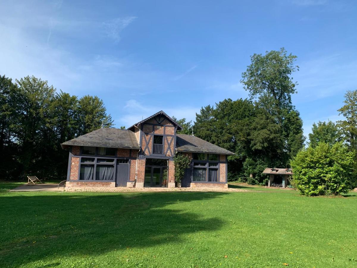 Le Gite Du Chateau Bertreville-Saint-Ouen Bagian luar foto