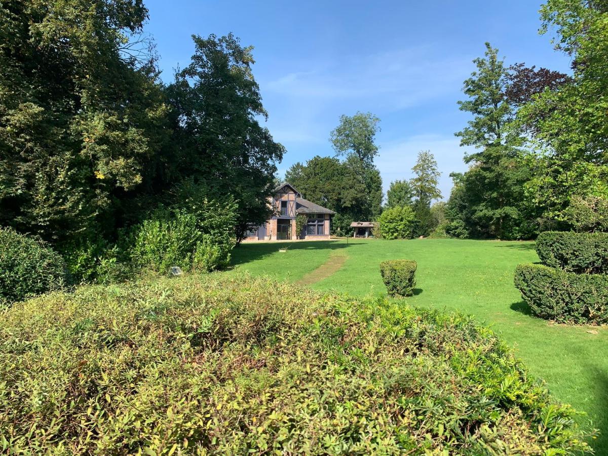 Le Gite Du Chateau Bertreville-Saint-Ouen Bagian luar foto